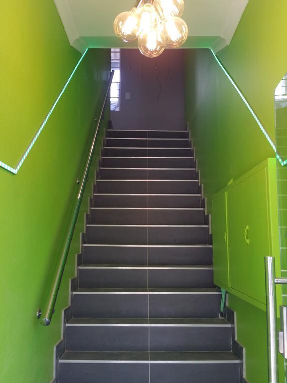 ステレンボッシュ The Vibe Dorp Street Bed & Breakfast エクステリア 写真