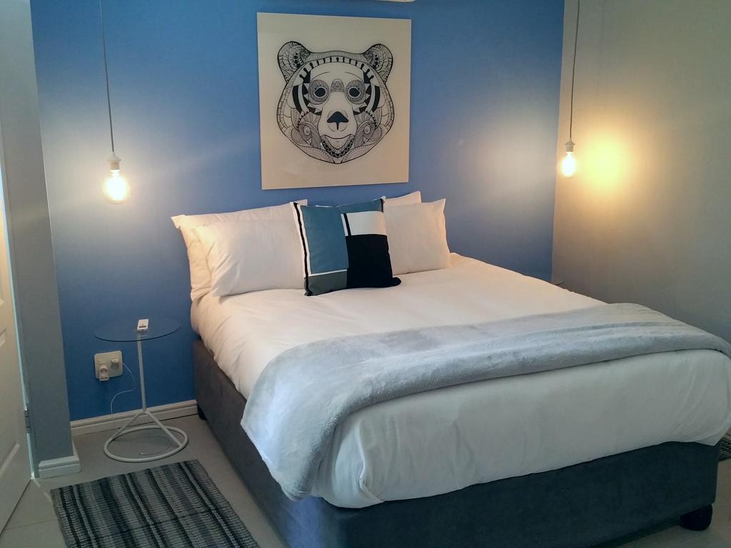 ステレンボッシュ The Vibe Dorp Street Bed & Breakfast エクステリア 写真