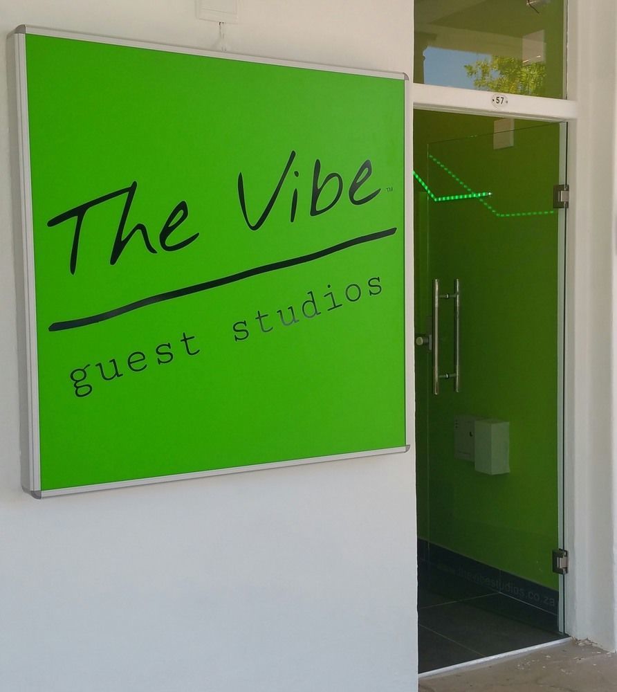 ステレンボッシュ The Vibe Dorp Street Bed & Breakfast エクステリア 写真